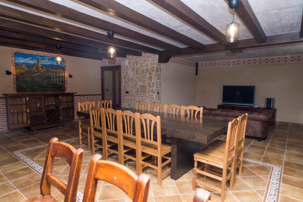 La Casa De Anver Villa La Lastrilla Bagian luar foto